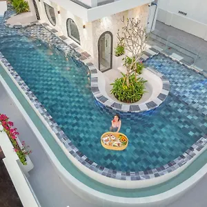 4* Hotel V Boutique - Complimentary Refreshments